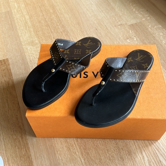 Authentic Louis Vuitton monogram sunny flat thong - Picture 4 of 5